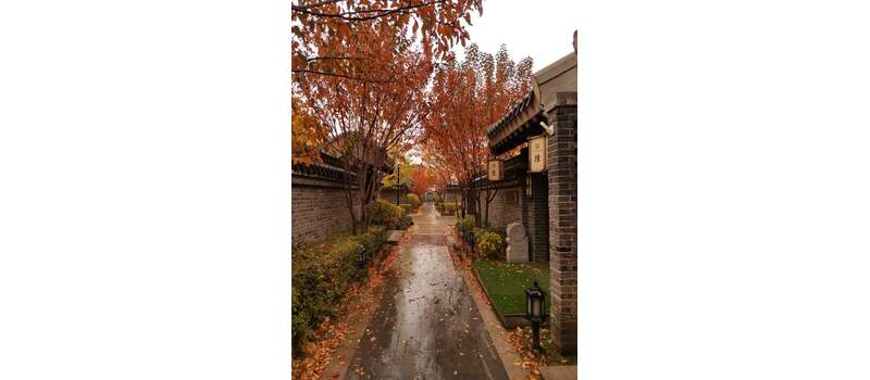 When do pre-monsoon rains start?