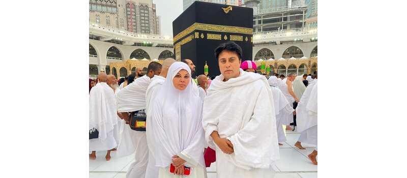 rakhi sawant perform umrah