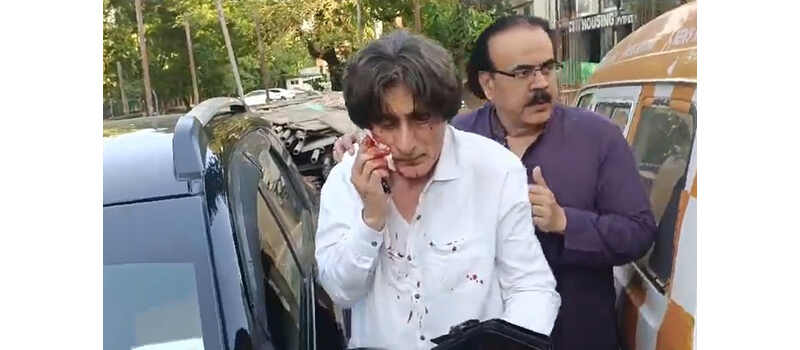 رؤف حسن کا کہنا ہے کہ ان پر حملہ کرنے والے خواجہ سرا نہیں تھے۔