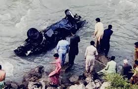 جیپ دریائے نیلم میں گرنے سے 6 افراد جاں بحق