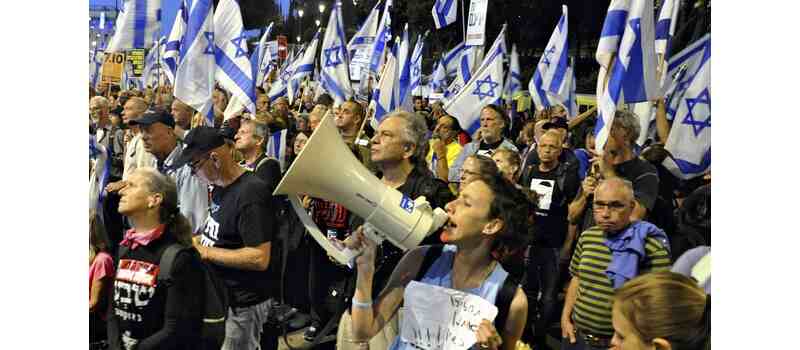 Why are students protesting against Israel Israel protests today Israel News Israel vs Palestine Anti government protests Israel Pro Israel protests Protests in Tel Aviv against Israel Has Netanyahu resigned